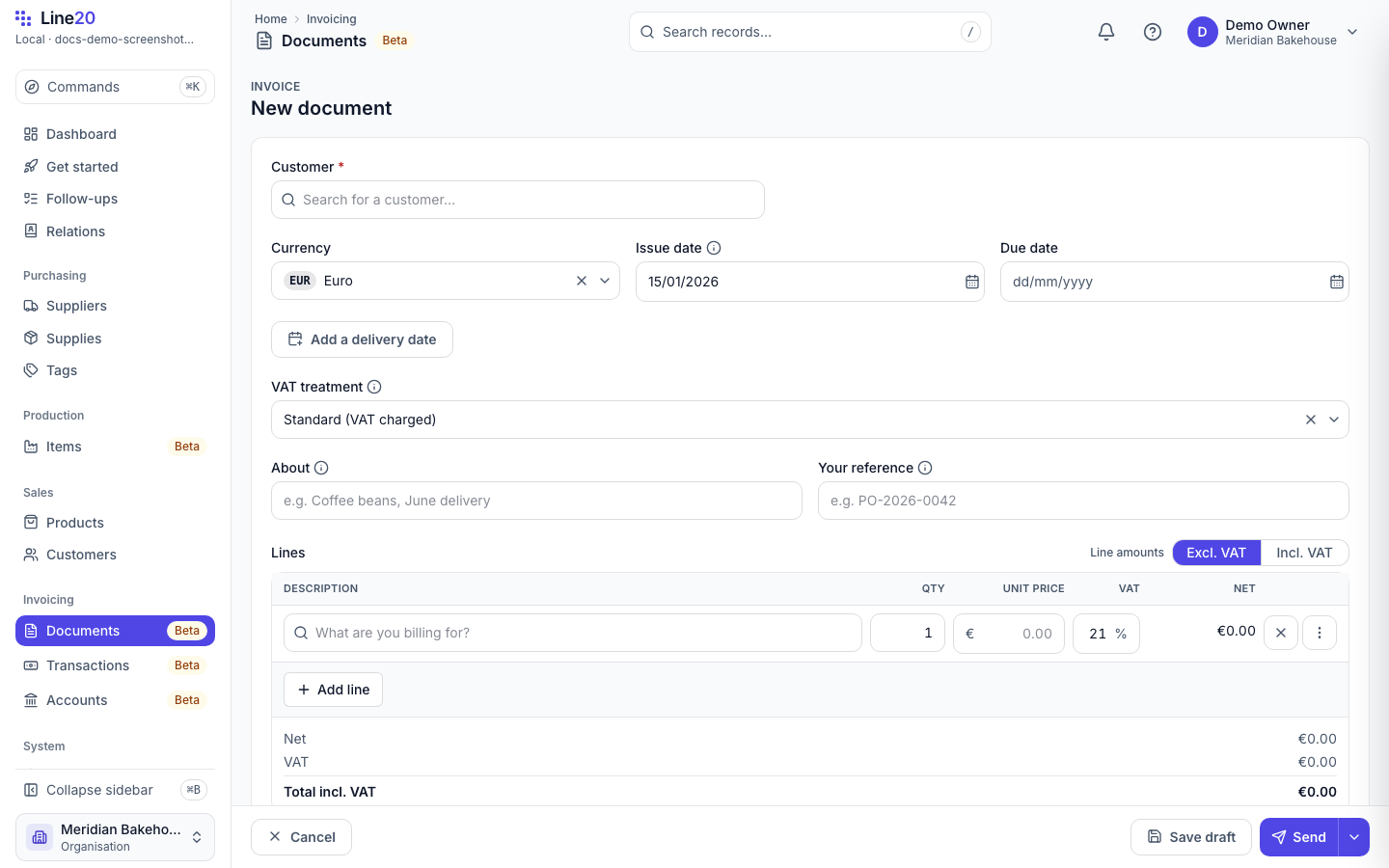 The new invoice form, with the customer field and the first line ready to fill in.